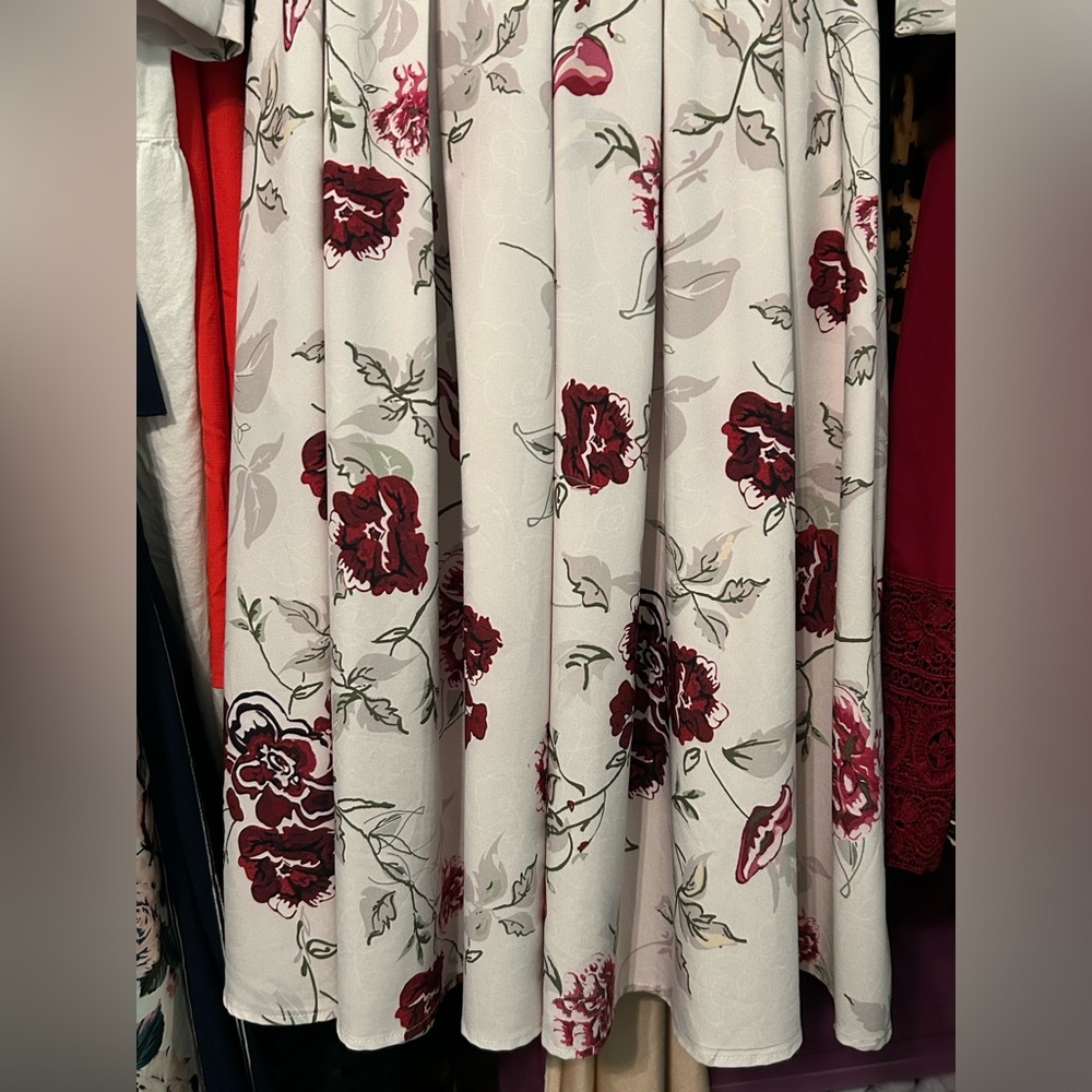 Amazon White Floral Dress - Picture 5 of 10
